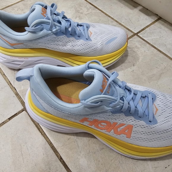 Hoka- Bondi 8 - Picture 2 of 6